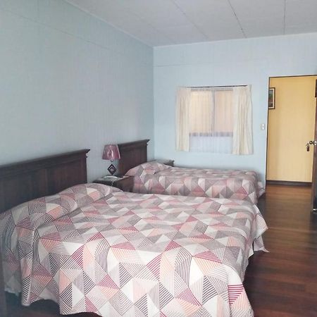 Hotel Las Brumas Cartago Exterior photo