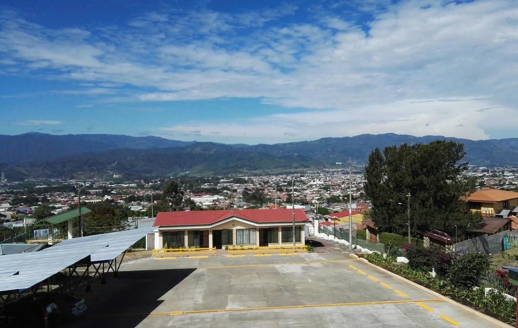Hotel Las Brumas Cartago Exterior photo