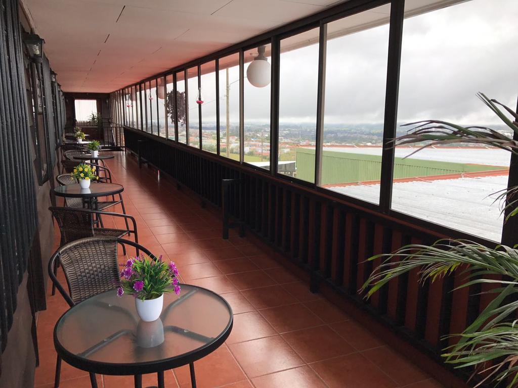 Hotel Las Brumas Cartago Exterior photo