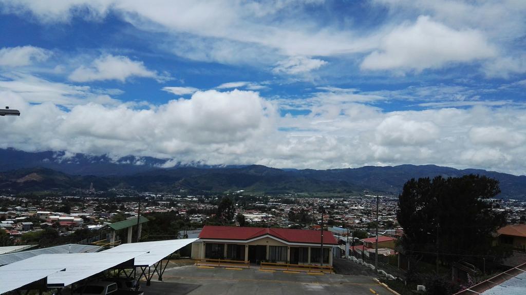 Hotel Las Brumas Cartago Exterior photo