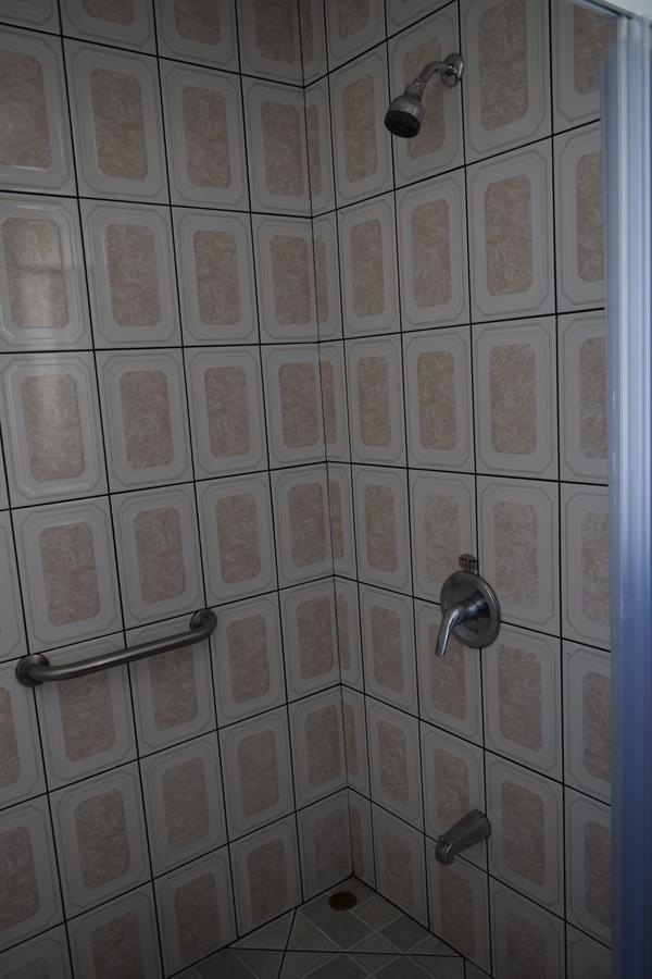 Hotel Las Brumas Cartago Exterior photo